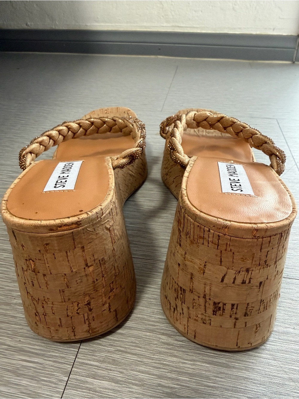 Steve Madden Danya-In Gold Wedges Size 9 NWOB - Picture 5 of 11